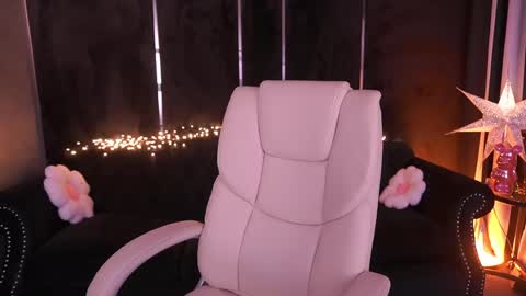 Erica online show from 04.30.26