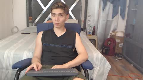 Snapshot of erick_de_rossee chatting on 01.28.25 erick_de_rossee online show from 01.28.25