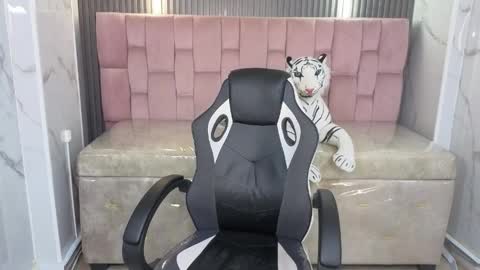 Erika online show from 04.09.26