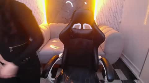 Erika online show from 04.15.26