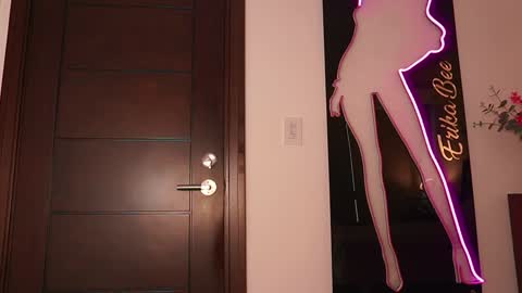 Venus Skye online show from 10.25.25