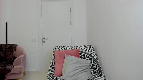 Erikabeee online show from 11.10.25