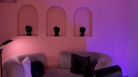 Erika Benz online show from 06.09.26