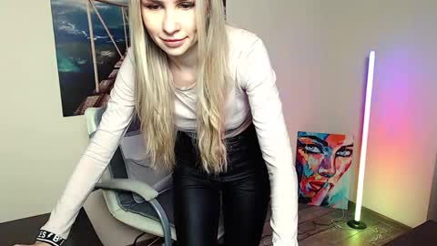 Erika online show from 11.26.25