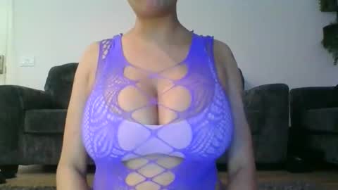 erin2025 online show from 11.18.25