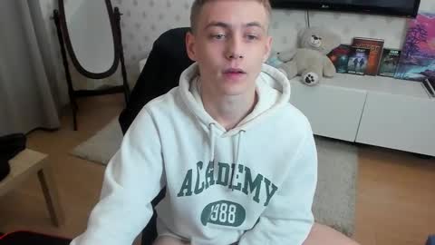 Max online show from 10.25.25