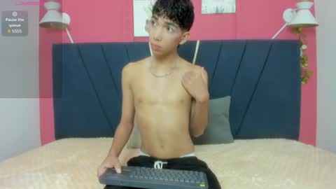 ero_boy40 online show from 07.30.26