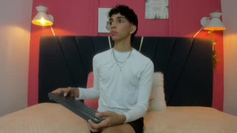 ero_boy40 online show from 08.09.26