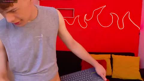 Snapshot of eros_steel chatting on 07.16.26 Eros online show from 07.16.26