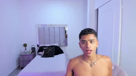 Snapshot of eros_wild chatting on 02.22.25 eros_wild online show from 02.22.25