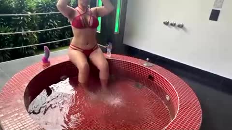 Snapshot of erotic_butterfly chatting on 03.03.25 April online show from 03.03.25