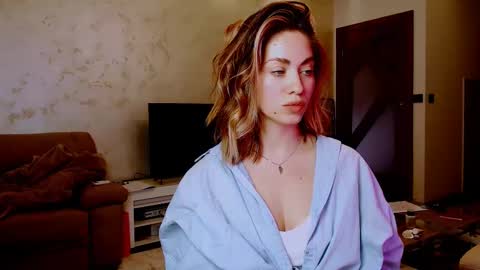 LylaXXX online show from 02.28.25