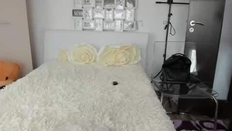 eroticsensualkitty4u online show from 12.27.24