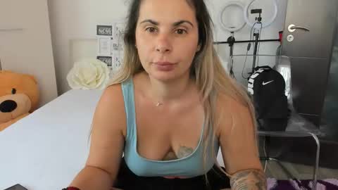 eroticsensualkitty4u online show from 09.09.25