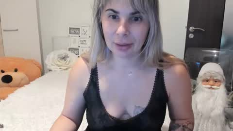 eroticsensualkitty4u online show from 12.16.25