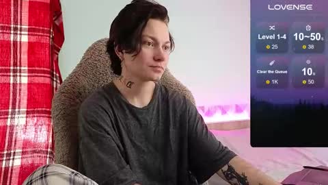 esajukyy online show from 10.19.25