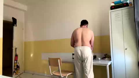 Snapshot of escapee4a chatting on 02.03.25 samshiro4k online show from 02.03.25