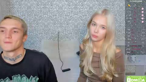 Snapshot of eshcka chatting on 11.08.25 Megan and Brad online show from 11.08.25