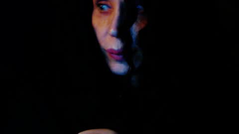 Snapshot of eskeira_ chatting on 03.12.25 Esther online show from 03.12.25