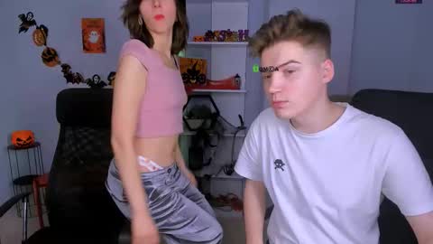 esma_shine online show from 10.30.25