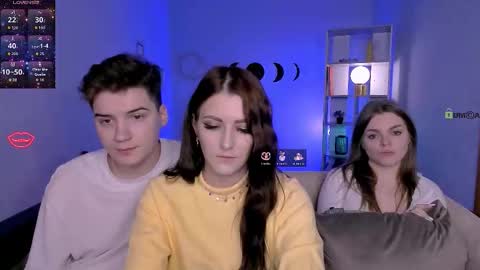 esma_shine online show from 11.11.25