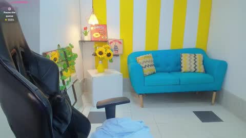 ESMERALDA  online show from 02.27.26