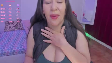 esme online show from 10.06.25