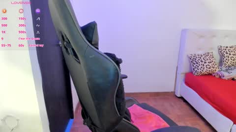 esme online show from 11.11.25