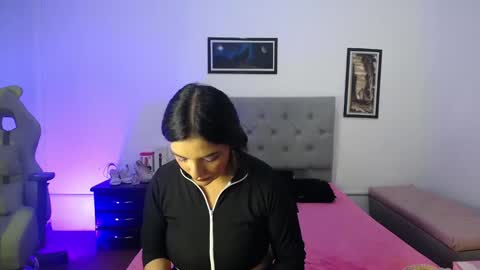 Perla online show from 10.05.25