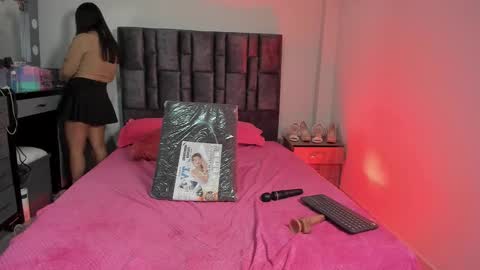 Perla online show from 11.24.25