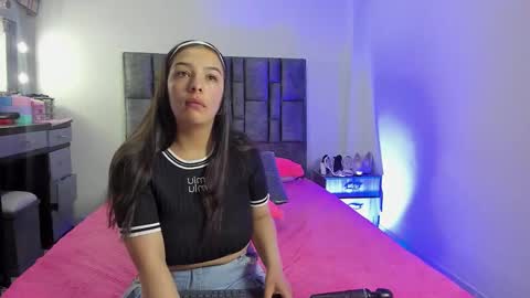 Perla online show from 12.22.25