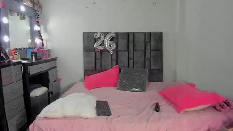 Perla online show from 02.22.26