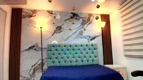 Esmeralda  online show from 12.15.25