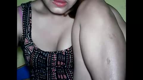 Snapshot of especialgirl_28 chatting on 12.22.24 especialgirl_28 online show from 12.22.24