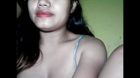 Snapshot of especialgirl_28 chatting on 12.25.24 especialgirl_28 online show from 12.25.24