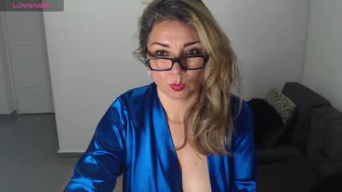 Snapshot of esperanza86_ chatting on 01.03.25 Juliana online show from 01.03.25