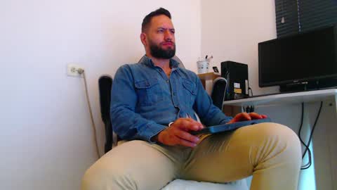 Snapshot of esteban7984068 chatting on 03.24.26 esteban online show from 03.24.26