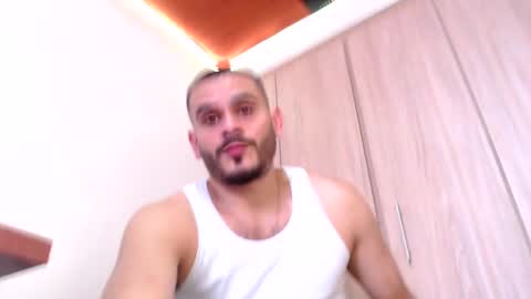 Snapshot of esteban_fer chatting on 02.08.25 Esteban Fernandez online show from 02.08.25