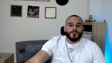 Snapshot of esteban_fer chatting on 06.14.26 Esteban Fernandez online show from 06.14.26