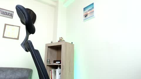 Snapshot of esteban_fer chatting on 06.18.26 Esteban Fernandez online show from 06.18.26