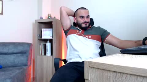 Snapshot of esteban_fer chatting on 07.01.26 Esteban Fernandez online show from 07.01.26