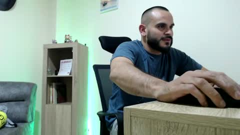 Snapshot of esteban_fer chatting on 07.07.26 Esteban Fernandez online show from 07.07.26