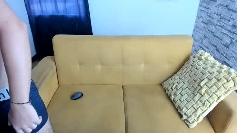 Snapshot of esteban_rios_ chatting on 11.30.25 Esteban Rios online show from 11.30.25