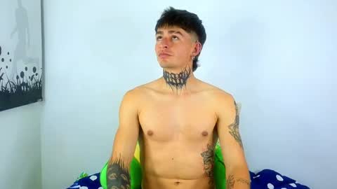 Esteban independent model online show from 03.01.25