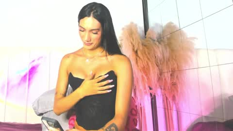 Estefa G online show from 04.09.26