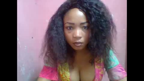 estelah20 online show from 10.04.25