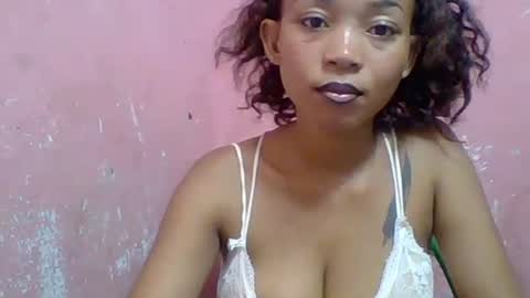 estelah20 online show from 10.29.25