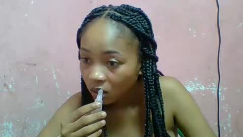 estelah20 online show from 11.13.25