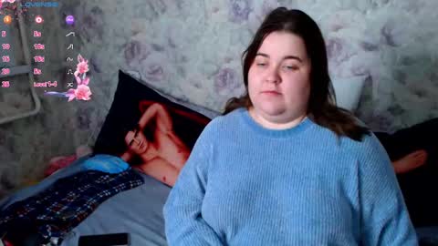 estelle_hicks online show from 12.12.24
