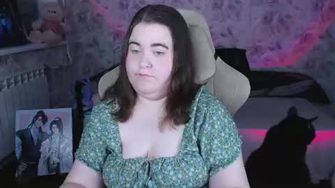 estelle_hicks online show from 06.14.26